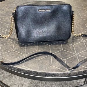 Michael kors crossbody